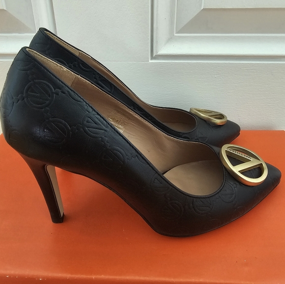Valentino By Mario Valentino Clara Pump NEW - Picture 10 of 11